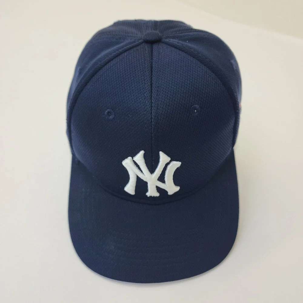 OC Sports‎ New York Yankees MLB Youth Baseball Hat Navy Blue Adjustable Cap